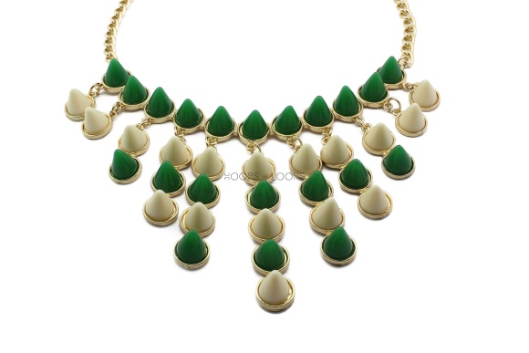 nn1000006-jolly-bean-bib