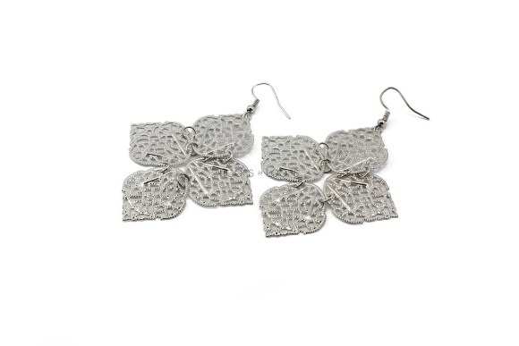 ee1000009-002-prancing-leaves-earrings