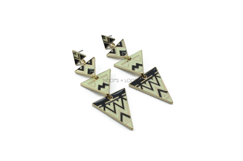 ee1000011-oh-my-pyramid-earrings