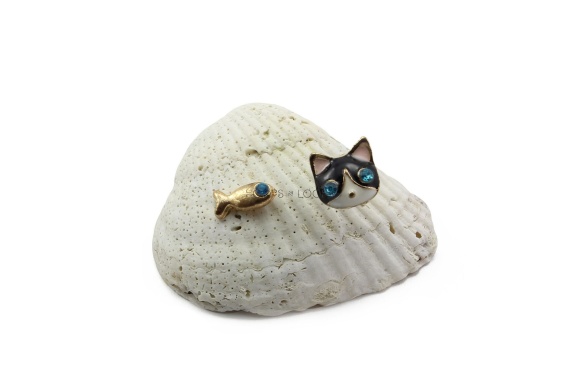 ee1000020-frenemies-studs