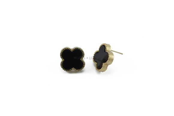 ee1000027-clover-clover-studs