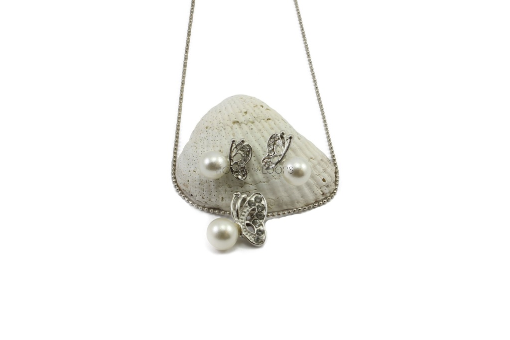 nn1000026-butterfly-on-pearl-set